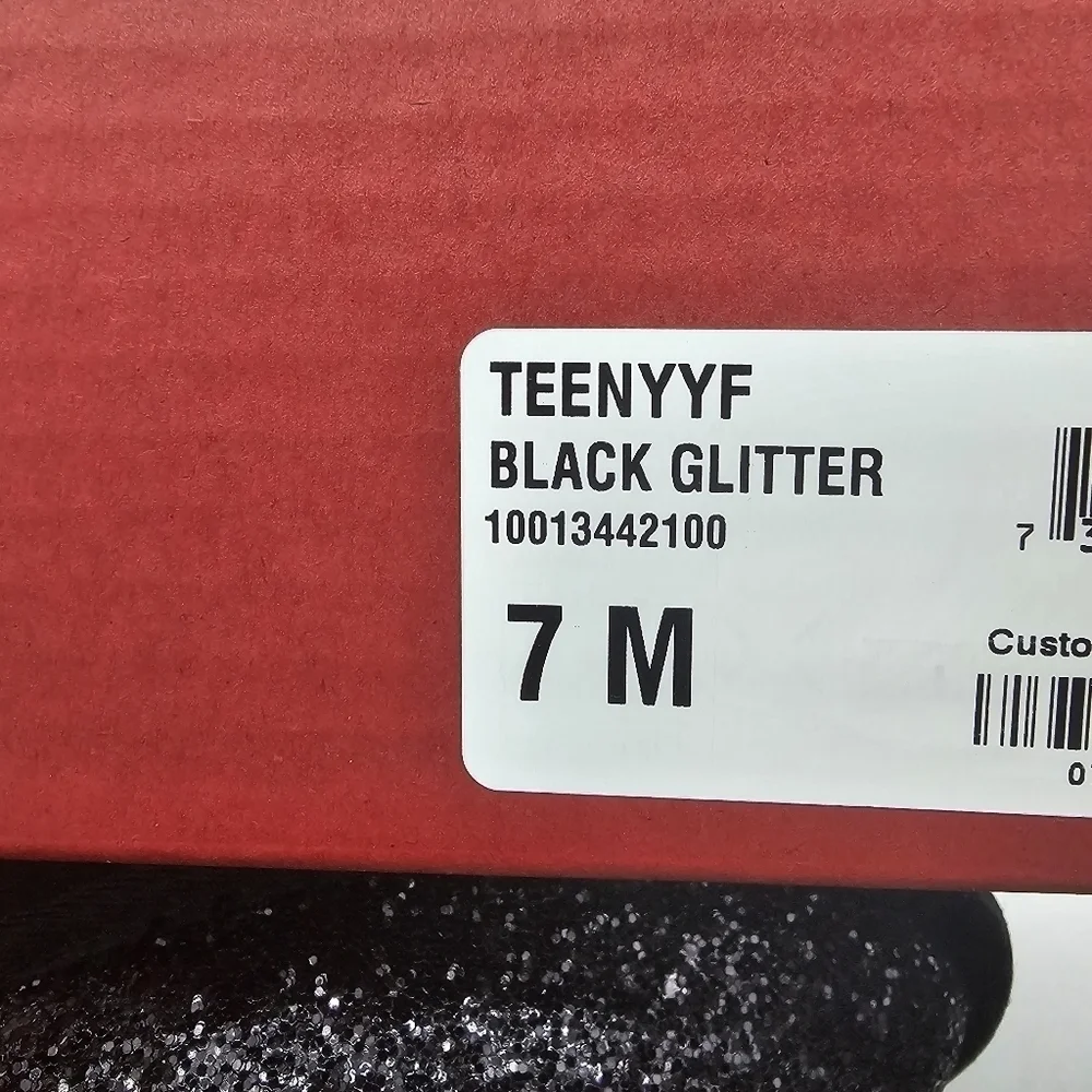 NIB Style & Co. Teenyy F Women's Black Glitter Faux Fur Lined Winter Boots Sz 7